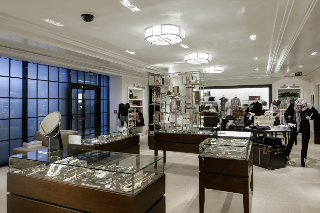 Banana Republic Flagship Milano — 8