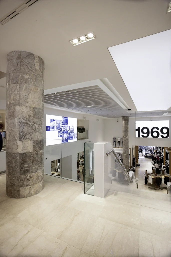 GAP Flagship Roma — 4