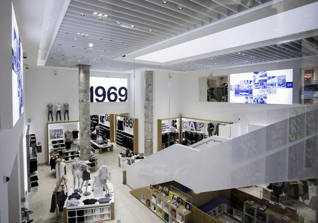 GAP Flagship Roma — 6