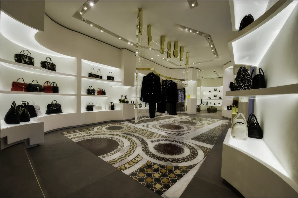 Versace pzza di Spagna