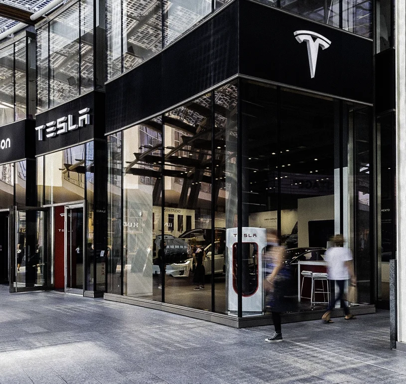 Tesla Gae Aulenti