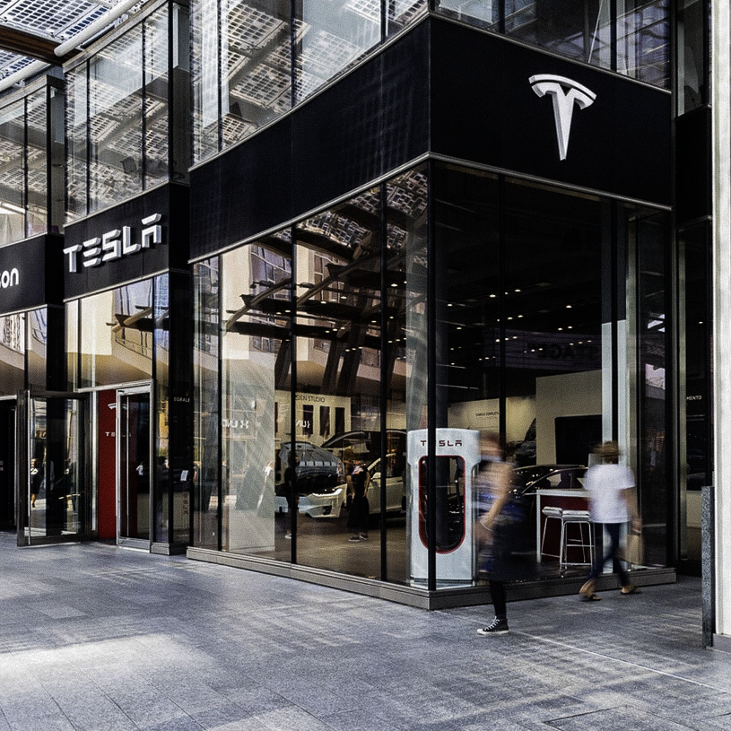 Tesla Gae Aulenti