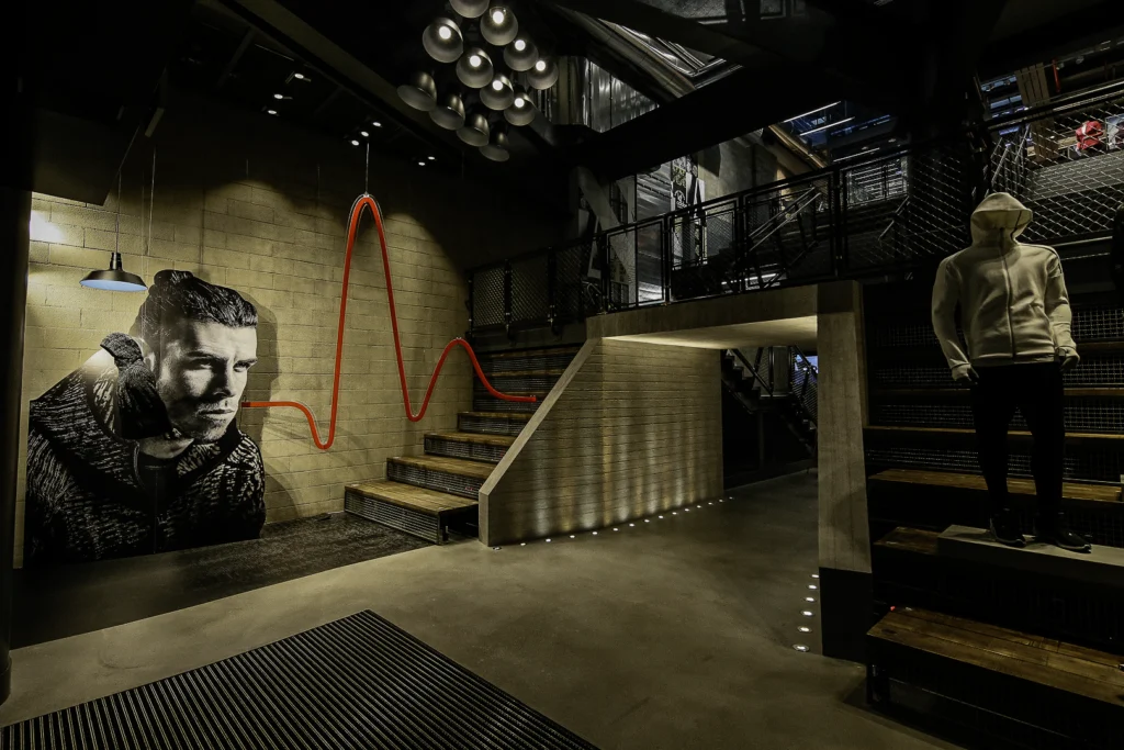 Adidas Brand Center Milano — 1