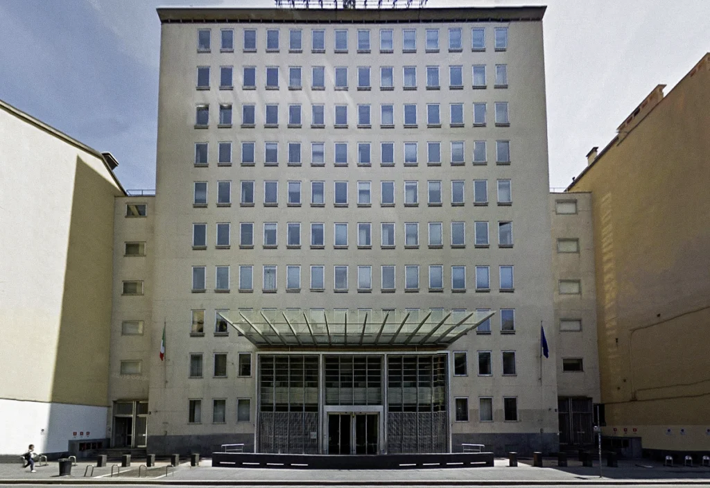 Via Carducci Offices — 1