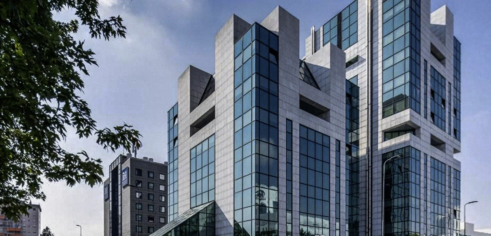 Office Lorenteggio