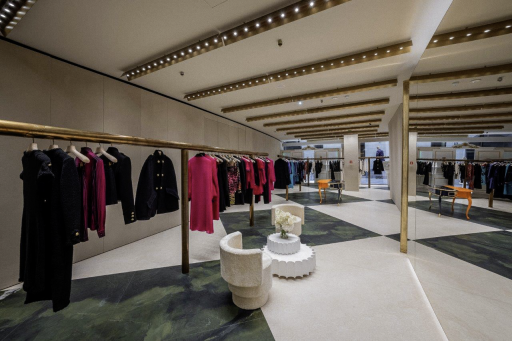 Moschino Via Spiga