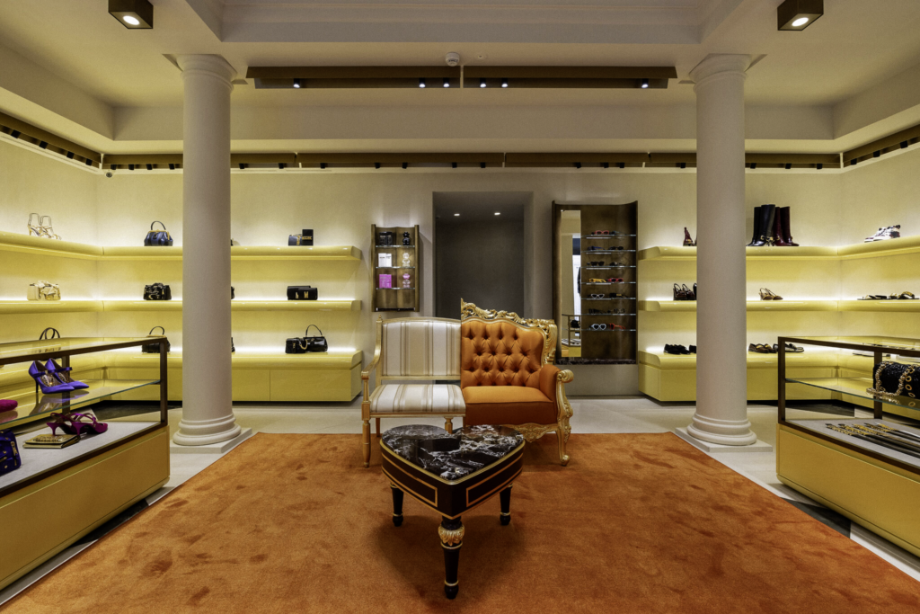 Moschino Roma