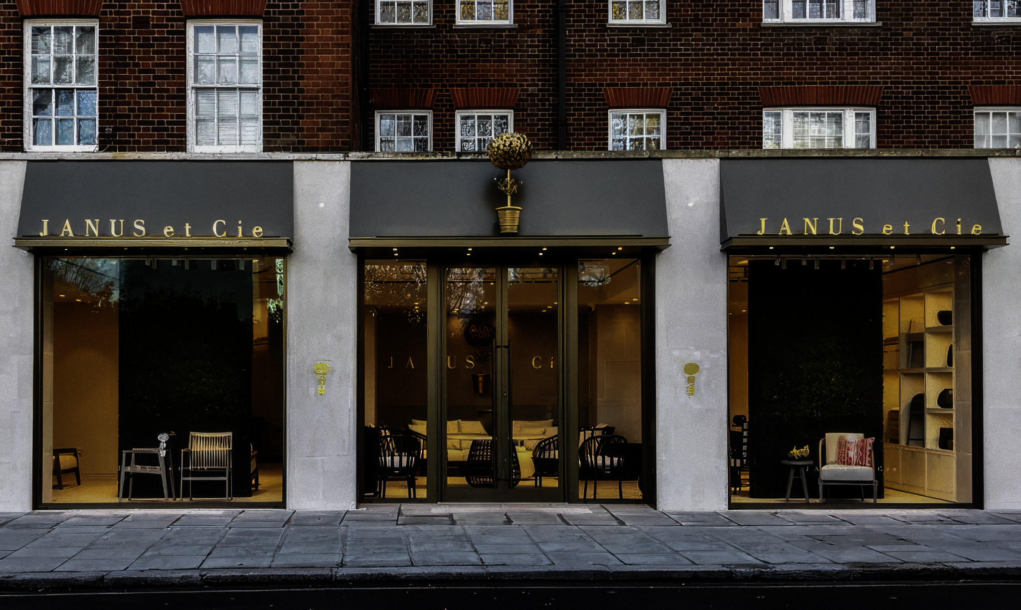 Janus et Cie London
